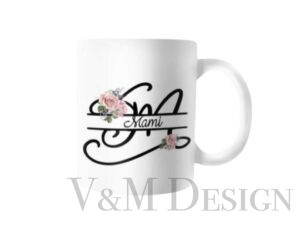 Skodelica Mami-monogram z rožicami